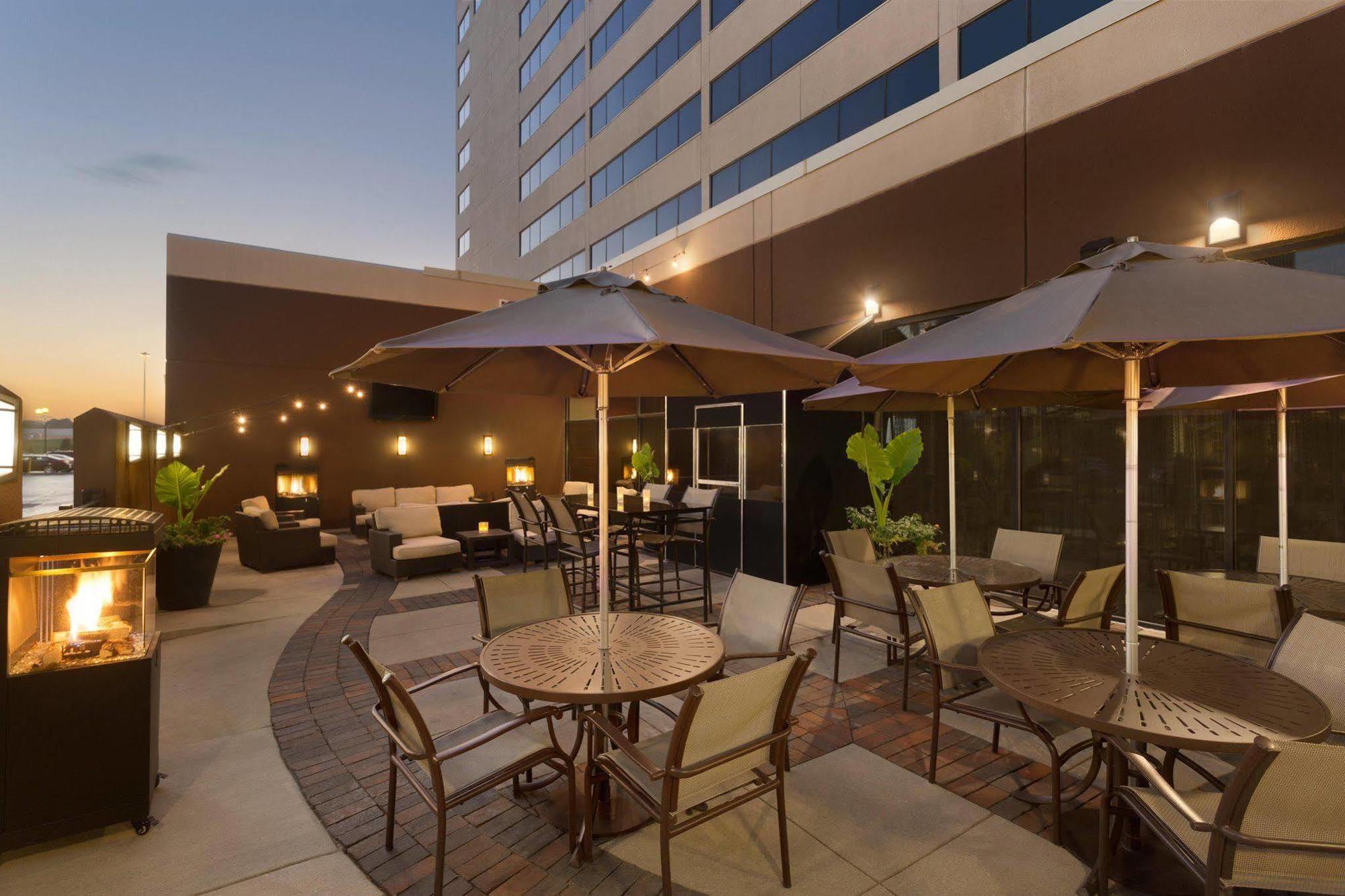 Courtyard Chicago Oakbrook Terrace Hotel Ngoại thất bức ảnh